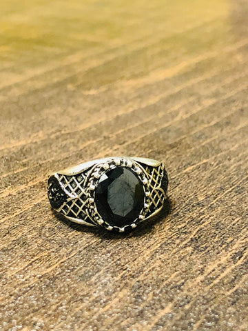 Emperor's Elegance: Black Onyx Ring with Ottoman Coat of Arms and Tugra Pattern