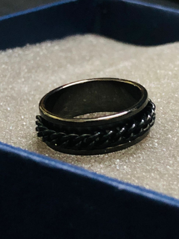 Black Spinning Chain Ring