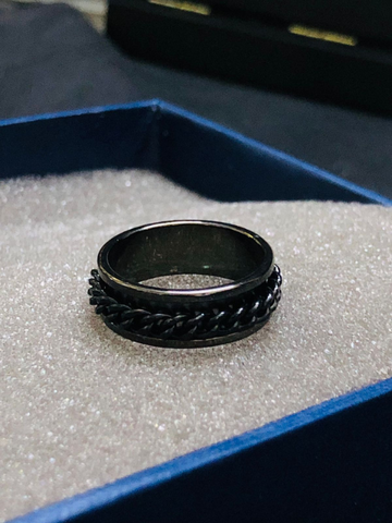 Black Spinning Chain Ring